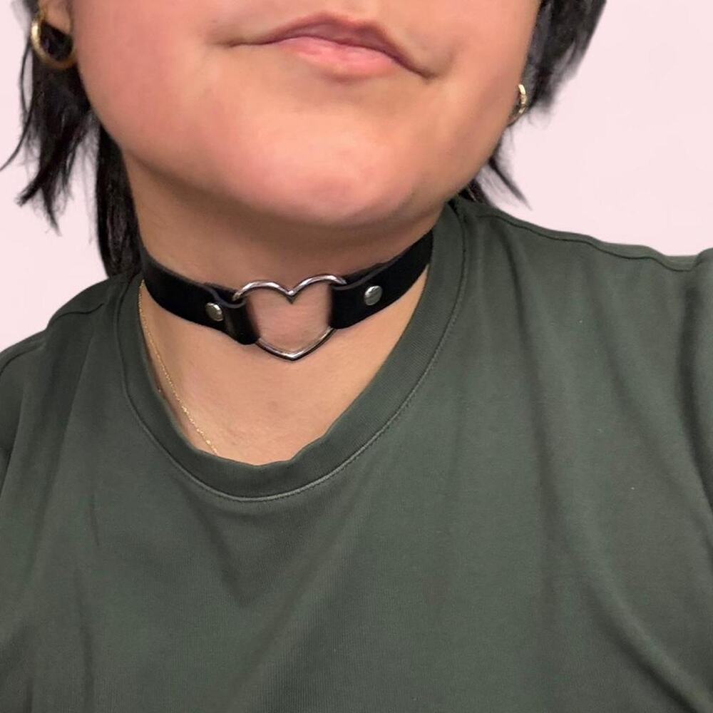 Black faux leather heart choker with silver heart ring kink grunge goth y2k